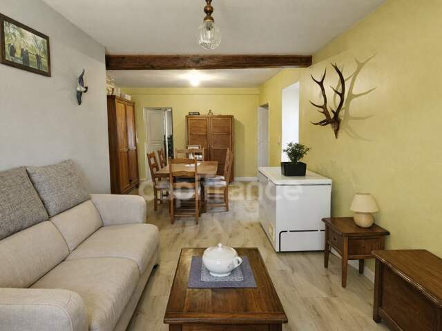 Appartement 2 chambres avec extérieur privatif et dépendance - à vendre MOUCHARD (39330) — photo du bien
