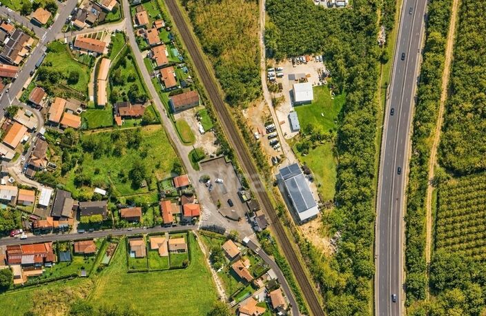 Local d’activité neuf de 201 m² - Opportunité investissement et rentabilité 8 % - Cavignac (33) — photo 3