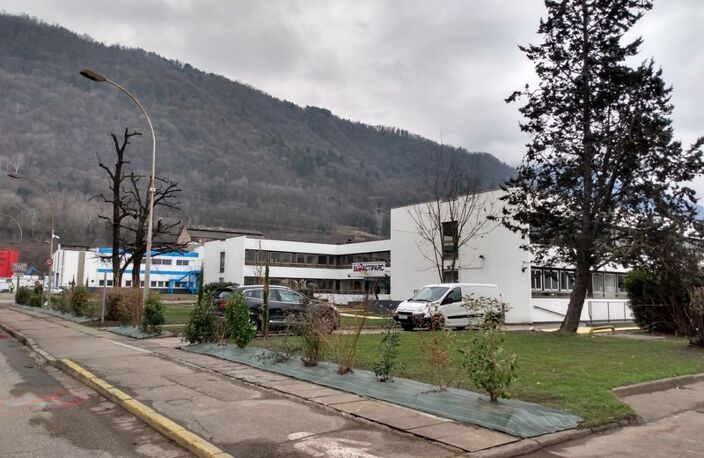 Dpt Isère (38), au CHEYLAS Local industriel 1500 m² — photo 5