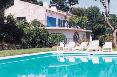 Appartement 4 pièces 2270 €