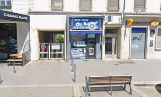 Garage   m² à louer à Lyon 8 (69008)