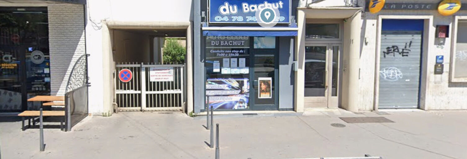 Garage   m² à louer à Lyon 8 (69008)