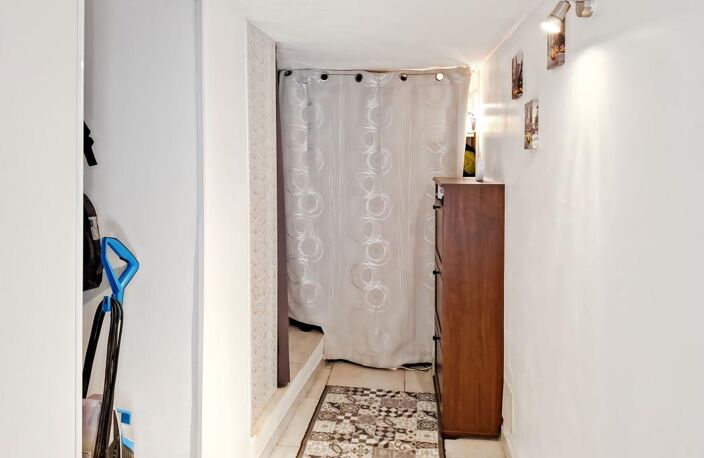 À Vendre Charmante maison de village rénovée avec 2 suites parentales — photo 3