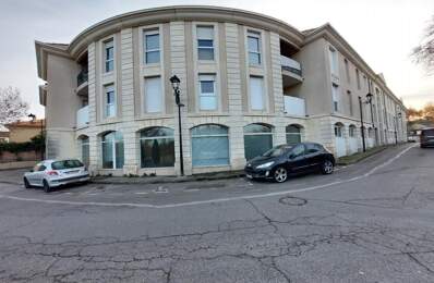 LOCAL PROFESSIONNEL OU COMMERCIAL - VILLENEUVE-LES-AVIGNON - 253 m² — photo du bien