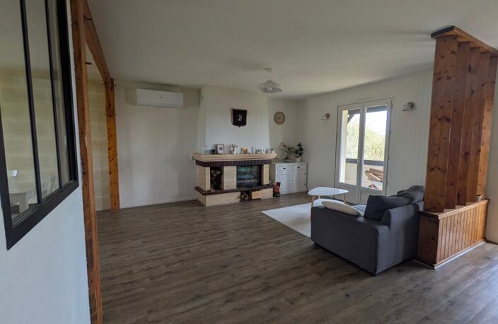 Maison  Saint Ciers d'Abzac 5 pièces 125 m2 — photo 2