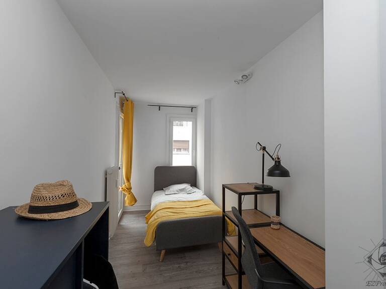 CHAMBÉRY - Chambre meublée en colocation 9.01m² + balcon avec communs — photo 1