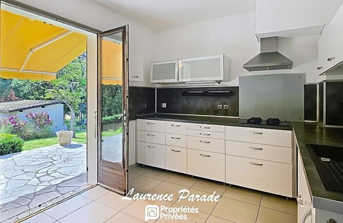 Maison  avec garage et parc, annexes — photo 3