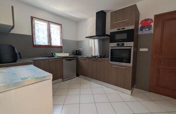 Maison plain pied , 4 chambres,  proche commodités avec garage — photo 3