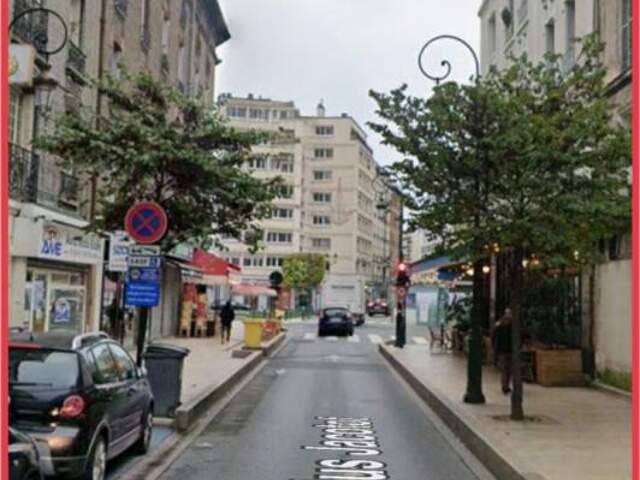 92800 PUTEAUX RUE MARIUS JACOTOT - EXCLUSIVITÉ - STUDIO À VENDRE — photo du bien