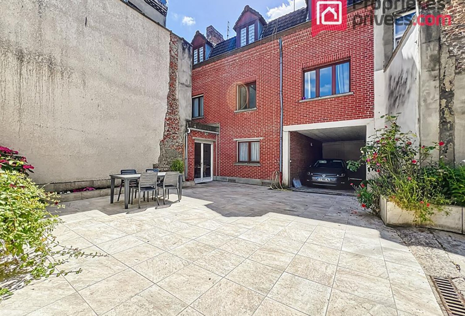 À vendre -  Maison 8 chambres - 207 m² habitables - 3 garages -Jardin - Quartier recherché de Lille - Vieux lille — photo 1