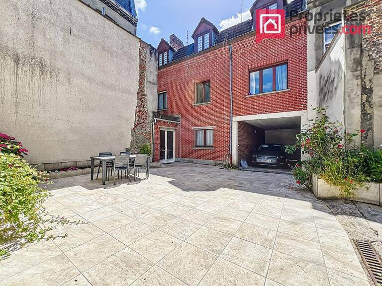 À vendre -  Maison 8 chambres - 207 m² habitables - 3 garages -Jardin - Quartier recherché de Lille - Vieux lille — photo 1