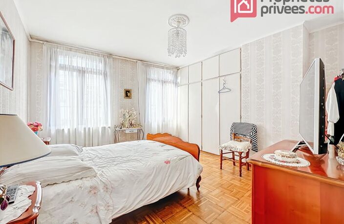 À vendre -  Maison 8 chambres - 207 m² habitables - 3 garages -Jardin - Quartier recherché de Lille - Vieux lille — photo 5