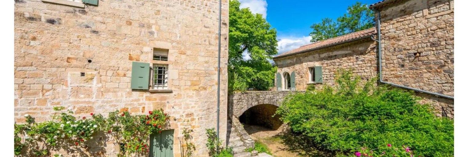 Maison 8 Pièces 369 m² à vendre à Chassiers (07110)