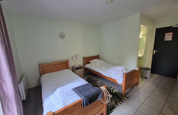 Ensemble immobilier  3700 m² — photo 5