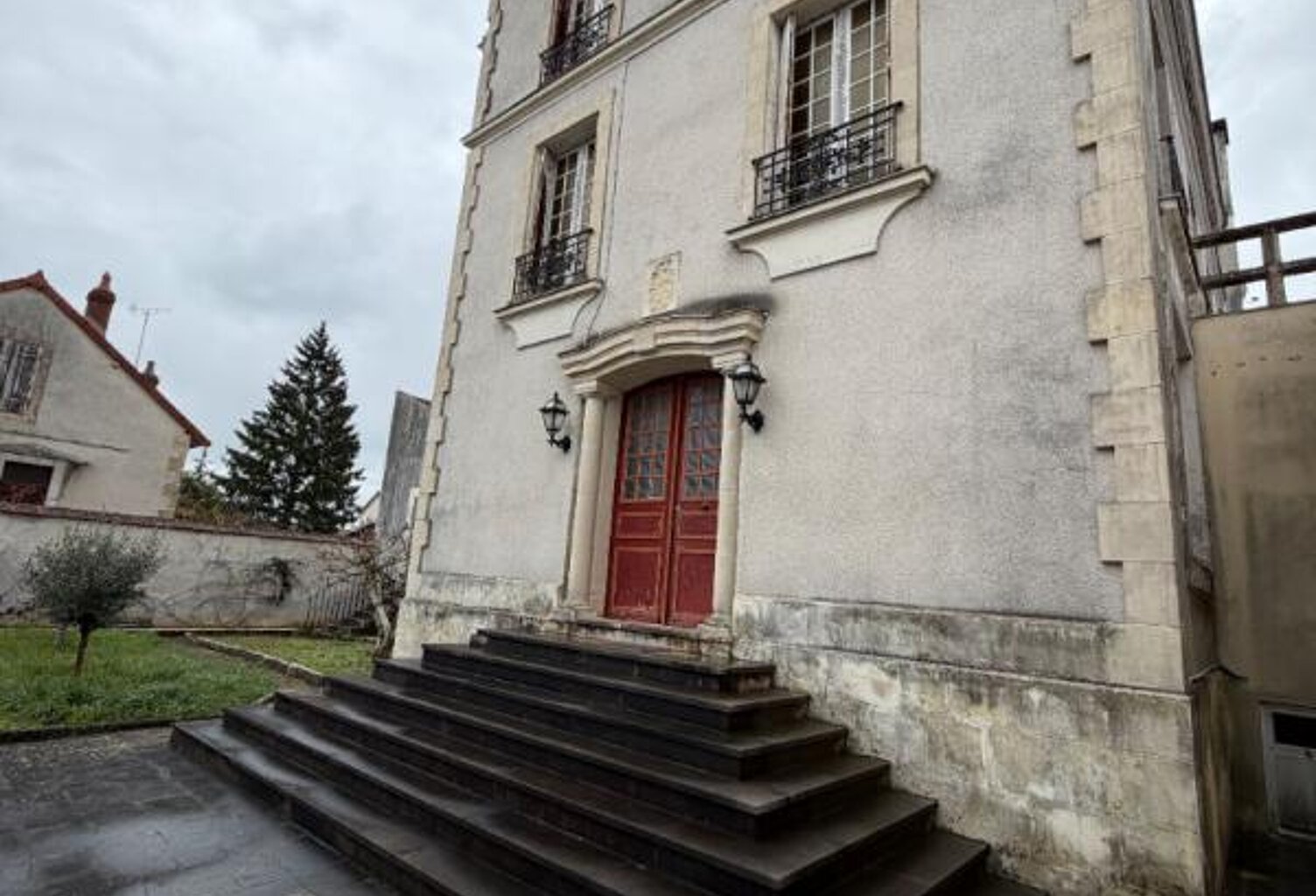 Ensemble immobilier proche du centre ville et de l'isat — photo 1