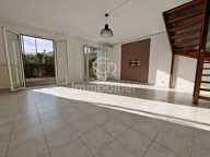 MAISON JUMELEE 89 M²  + GARAGE ET PARKING — photo 4