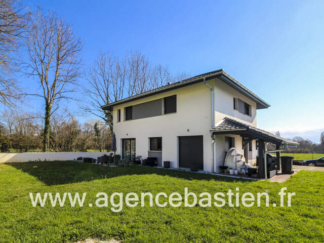 VENTE - VILLA - 6 PIECES - PREGNIN ST GENIS POUILLY - 830.00 — photo du bien
