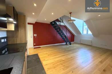 Appartement 3 pièces 830 €