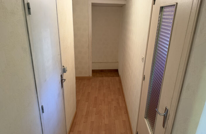 IMMEUBLE DE RAPPORT (Possibilité de louer 2 maisons)   CENTR — photo 5