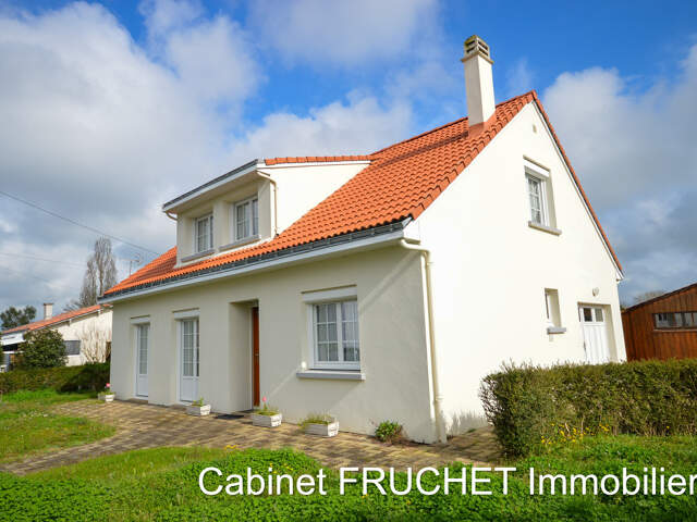 Rare ! CHANTONNAY. Maison 4 chambres. Quartier calme. — photo du bien