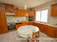 Rare ! CHANTONNAY. Maison 4 chambres. Quartier calme. — photo 3
