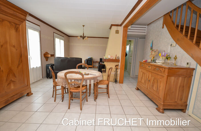 Rare ! CHANTONNAY. Maison 4 chambres. Quartier calme. — photo 4