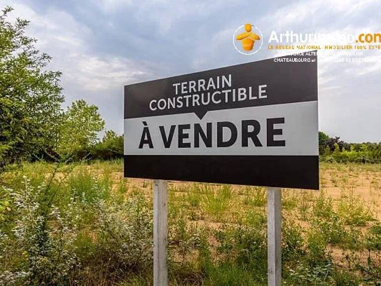 Terrain constructible hors lotissement — photo 1