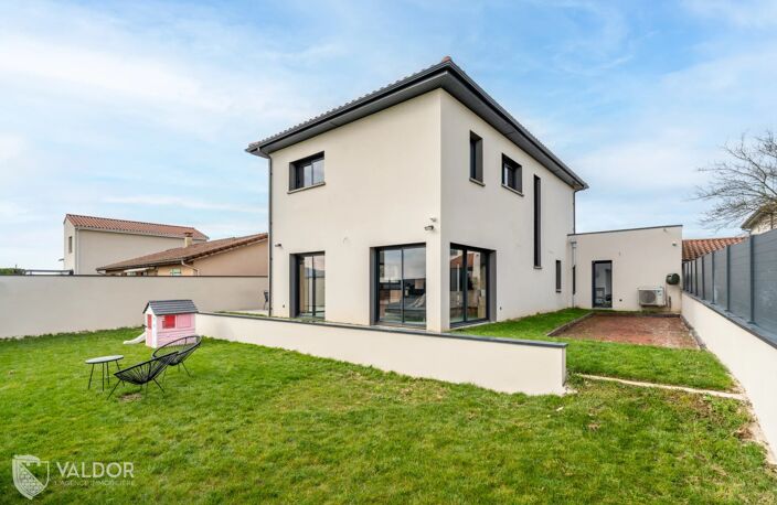 Maison récente de 145 m² avec 4 chambres et bureau, jardin et garage — photo 3