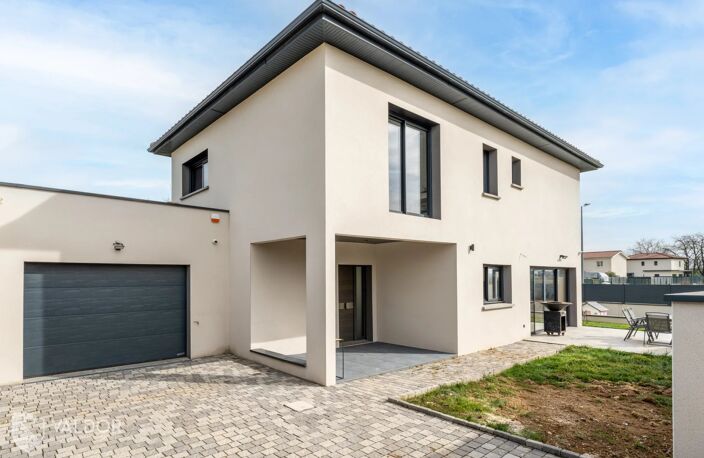Maison récente de 145 m² avec 4 chambres et bureau, jardin et garage — photo 4