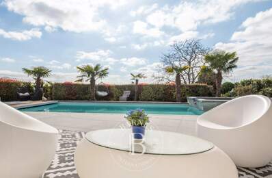 Exclusivité - Saint-Genis-Laval  - Maison d'architecte d'environ 230 m² - 4 chambres - Piscine - Garage - Pool-house - Prestations haut de gamme - Jardin de 1 500 m² — photo du bien