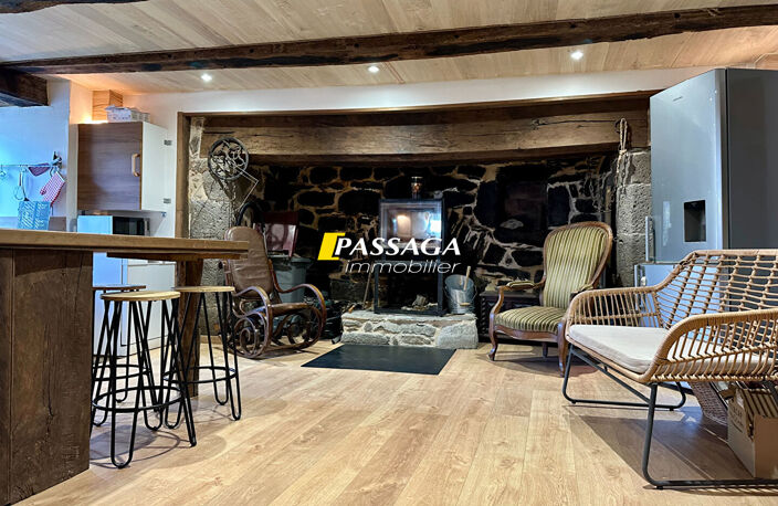 A VENDRE - Maison d'habitation de type 4 avec jardin - PRADES D'AUBRAC — photo 4