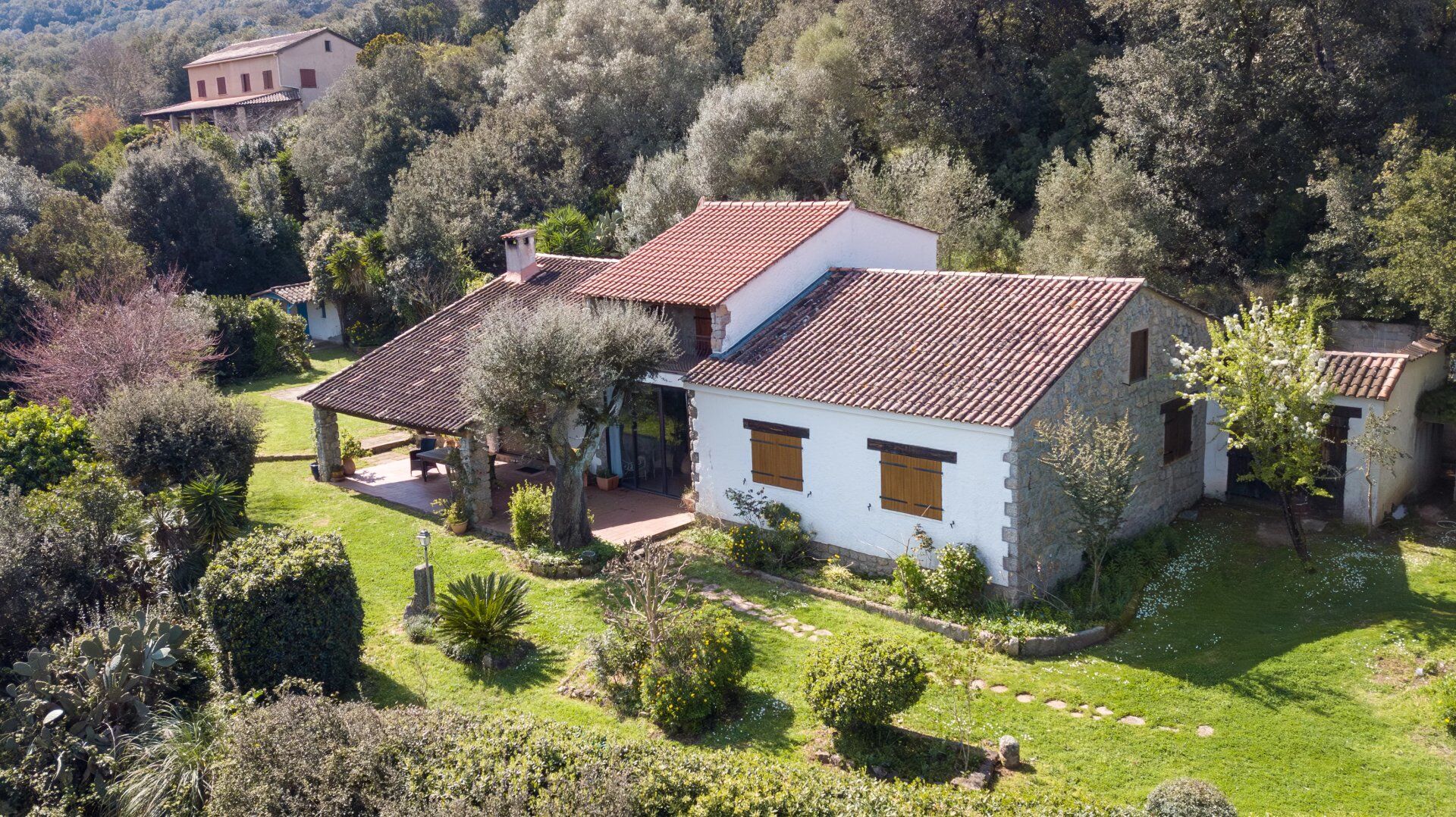 Villa / Maison  T9 à vendre Sartène 20100