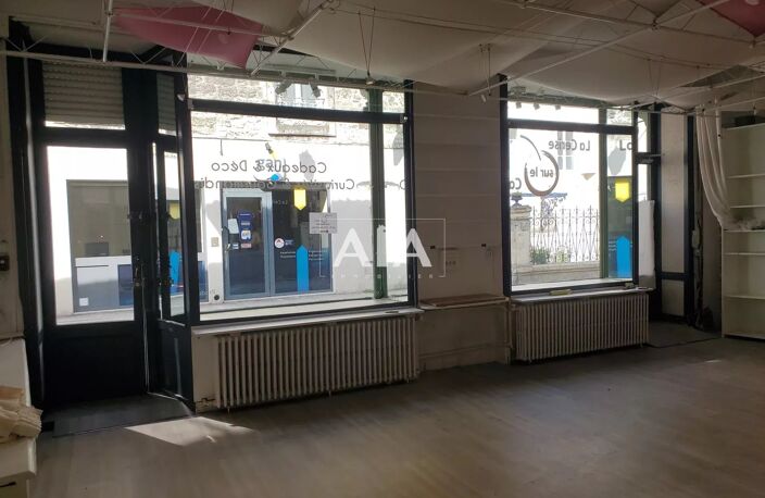 Local commercial et appartement — photo 3