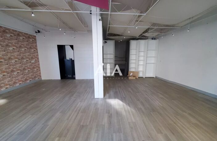 Local commercial et appartement — photo 4