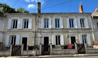 Immeuble  215 m² à vendre à Ruelle-sur-Touvre (16600)