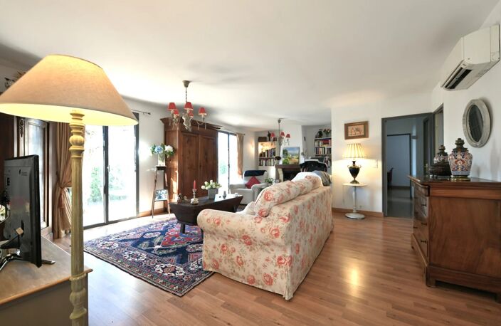Superbe villa dans un village tous commerces — photo 3