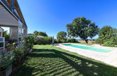 Villa avec jardin, vue dégagée, avec piscine chauffée, à 6km d'U — photo du bien