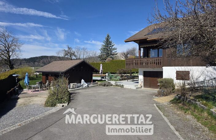 CHALET 240 M² AVEC PISCINE + 2 STUDIOS — photo 2
