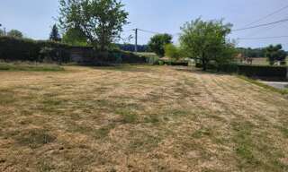 Terrain  653 m² à vendre à Dompierre-sur-Veyle (01240)