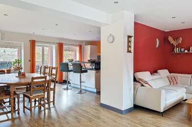 Maison 5 pièces 300000 €