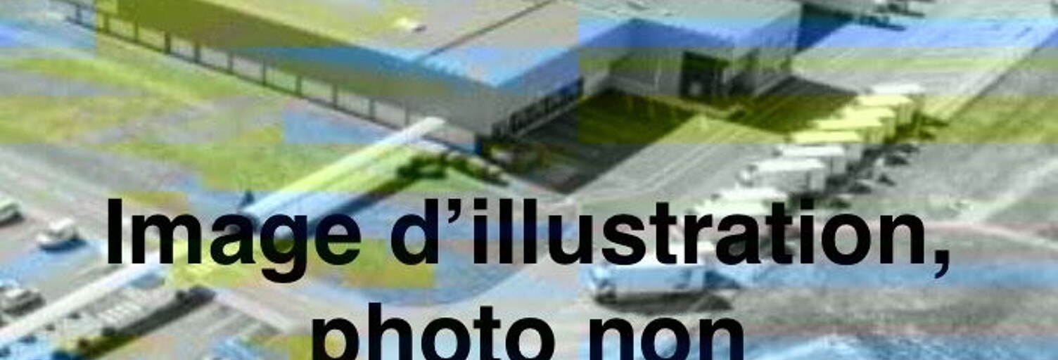 Divers 1 Pièce 660 m² à louer à Treillières (44119)