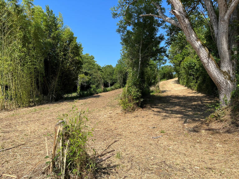 Terrain Sansais 3170 m2 — photo 1