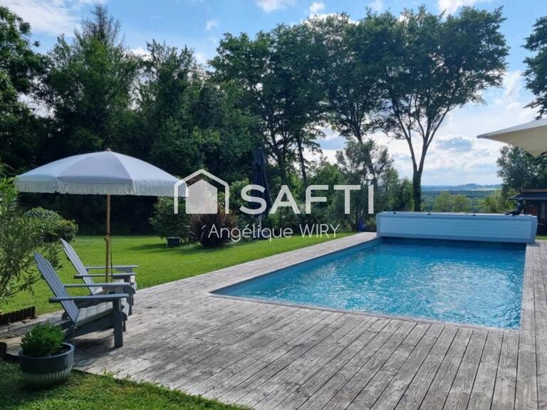 Description de cette maison de 270m² avec piscine — photo 1