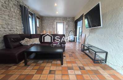 IMMEUBLE RENTABLE   CENTRE RUELLE ! 5 chambres  Idéal colocation  Produit rare à forte rentabilité ? — photo du bien