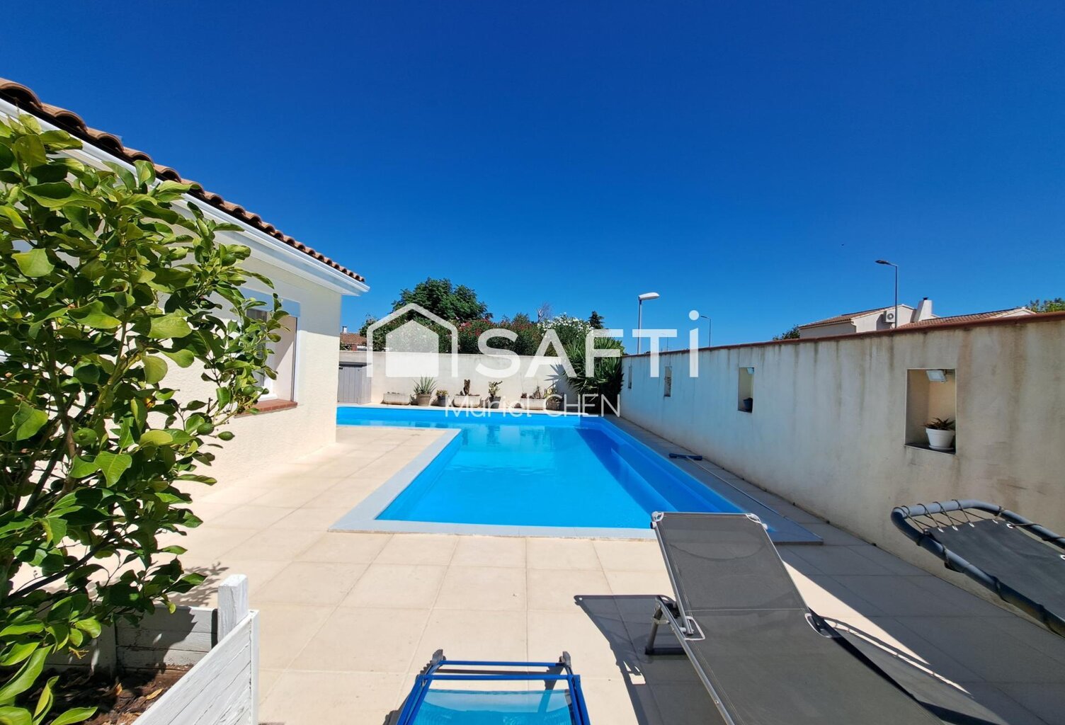 AUBORD : villa avec garage, jardin et piscine — photo 1