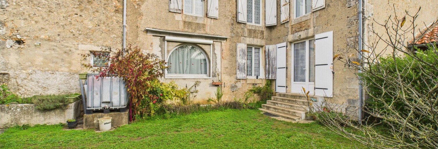 Maison 7 Pièces 163 m² à vendre à Lussac-les-Châteaux (86320)