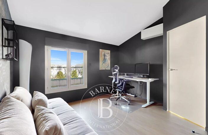 Lyon - Part-Dieu - Appartement de 166 m² en dernier étage avec terrasse et balcon - 4 chambres — photo 3
