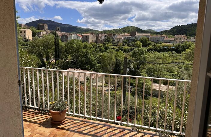vaste villa 160 m2, 5 chambres vue dégagée sur 1255 m2 clos. — photo 2