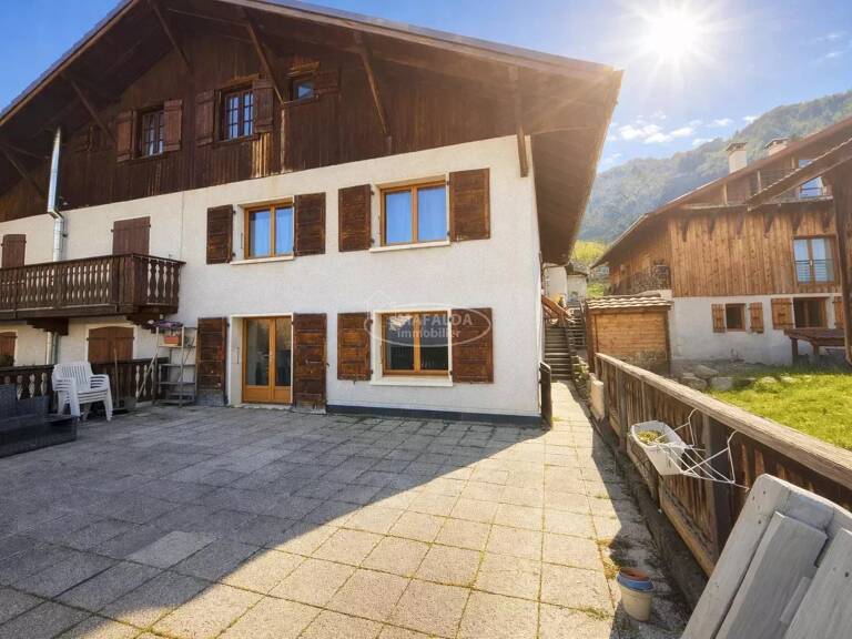 Maison à rénover avec 2 appartements Brizon — photo 1