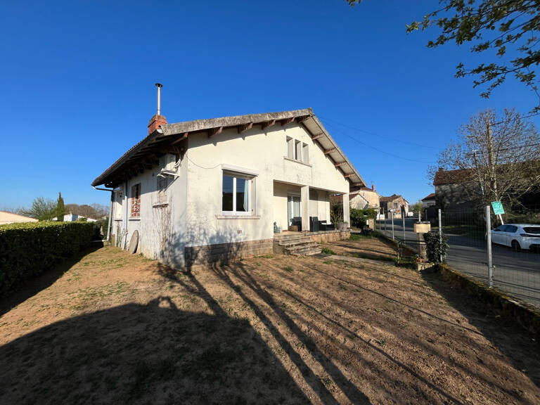 Maison T5 - 127 m2 - SERENAC — photo 1